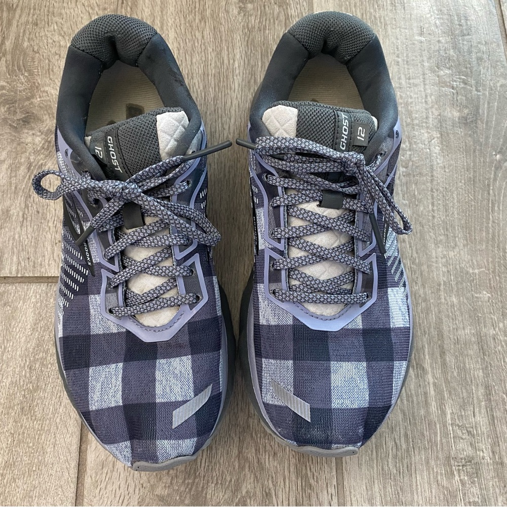 brooks ghost 12 lead grey desert